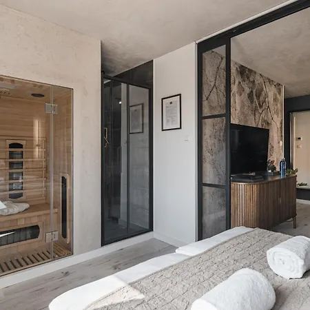 717 - Z Sauna アパート *